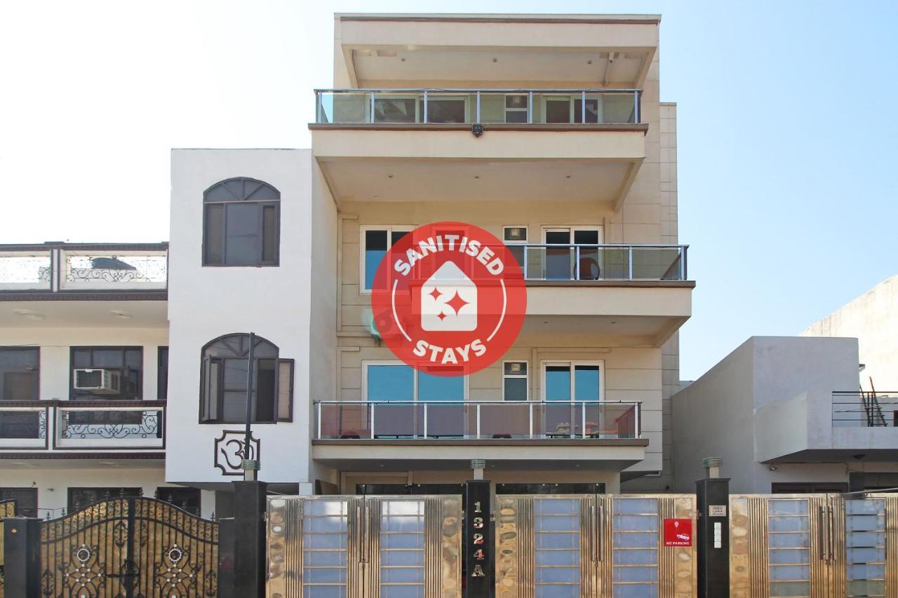 Oyo 8110 Nstay 31 Gurgaon Exterior foto